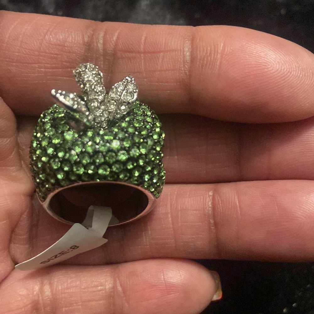 Ring - Picture 3 of 4